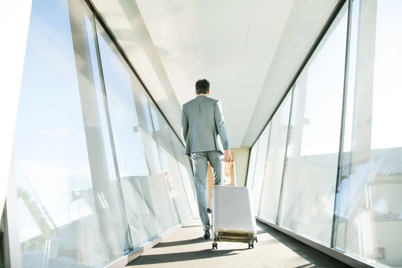 How I Landed 13 Fractional CMO Jobs In A Year [My Story]