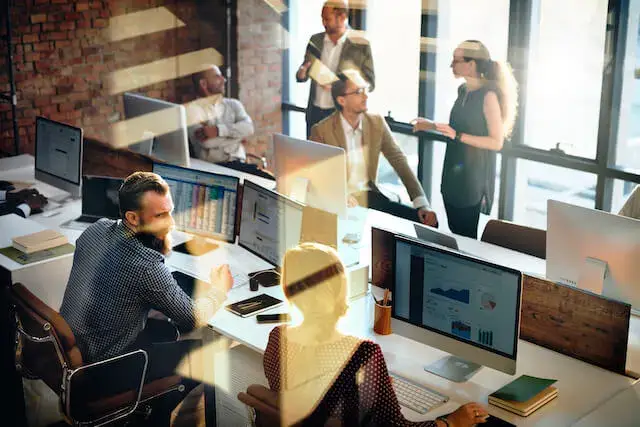 In-House Marketing Vs Agency: 3 Ways To Choose Your Partner