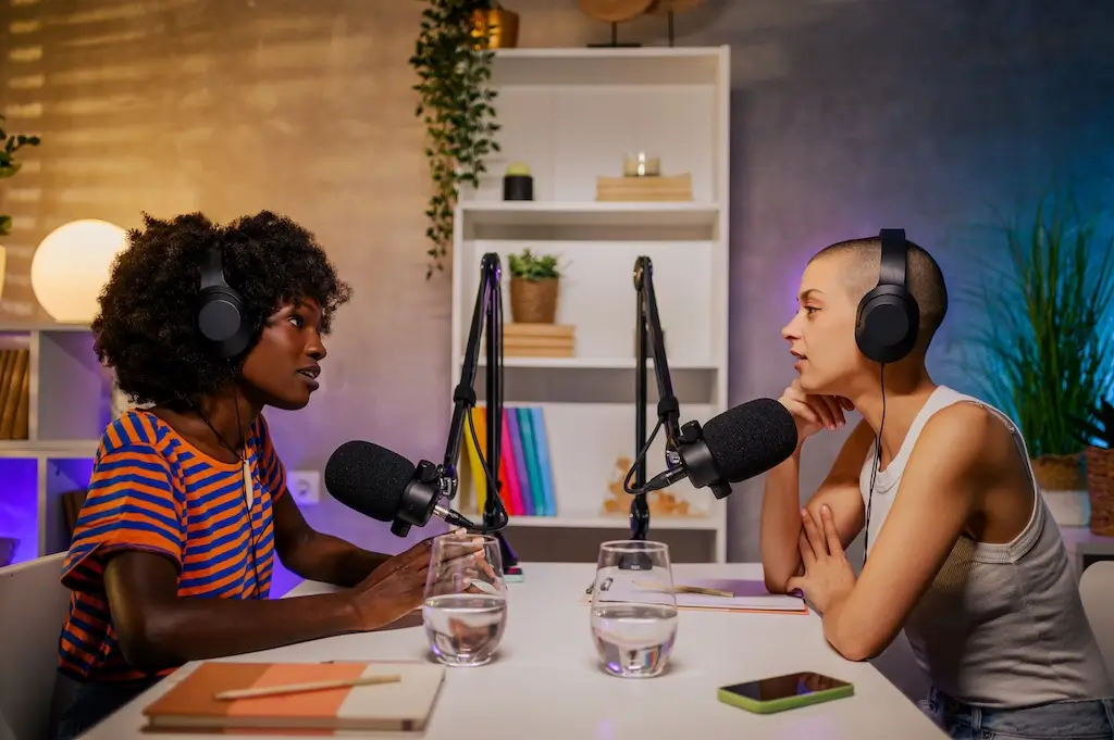 10 Digital Marketing Podcasts You Can’t Miss (2026)